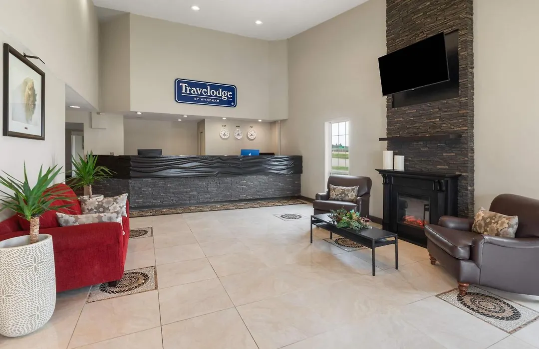 Travelodge By Wyndham Valleyview Ab-1