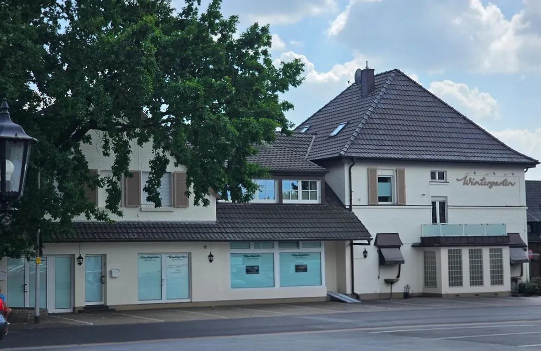 Hotel Am Wintergarten-1