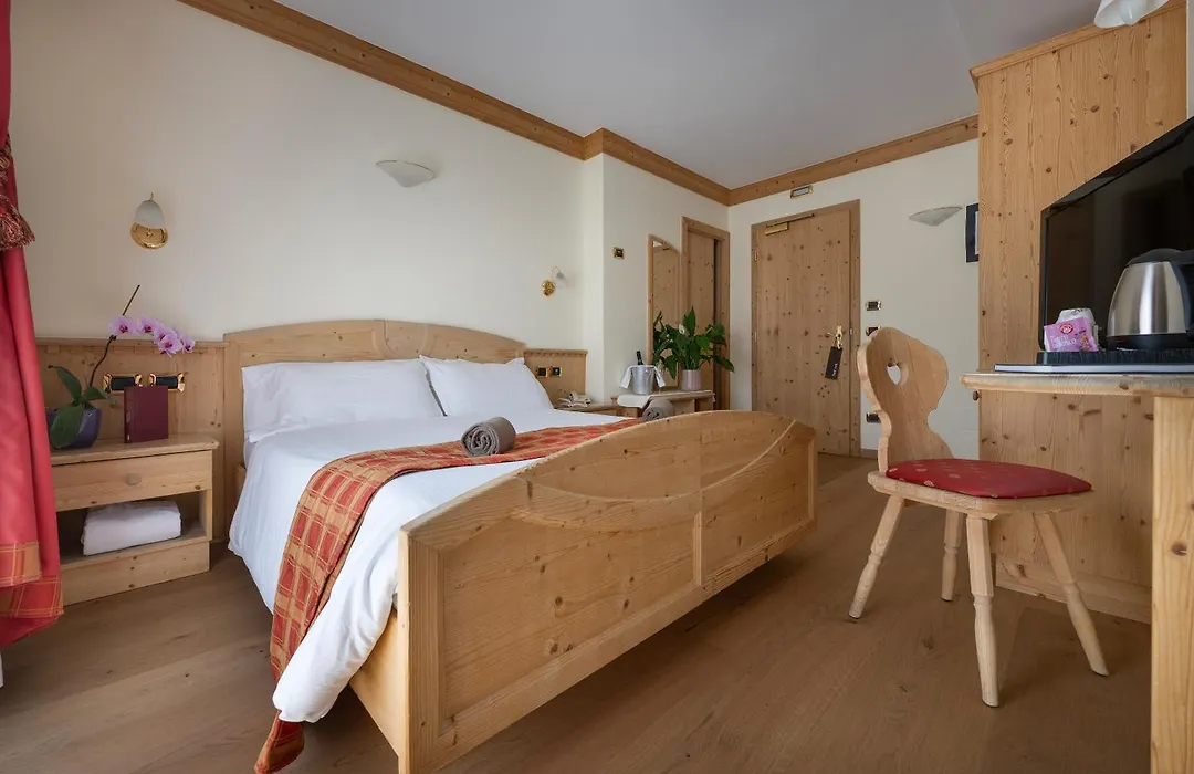 Hotel Cristallo-1