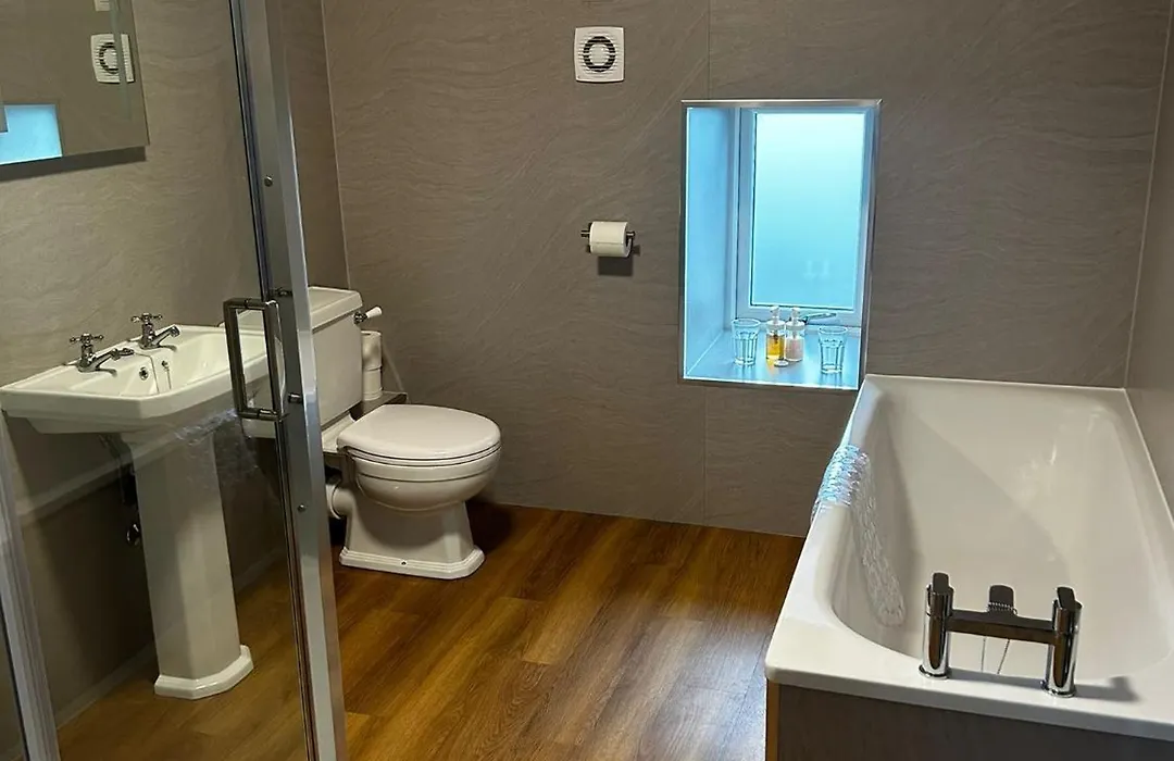 Chevin End Guest House-1