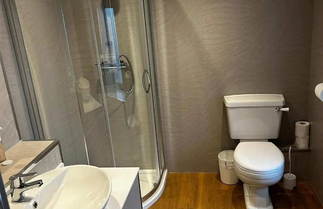 Chevin End Guest House-1