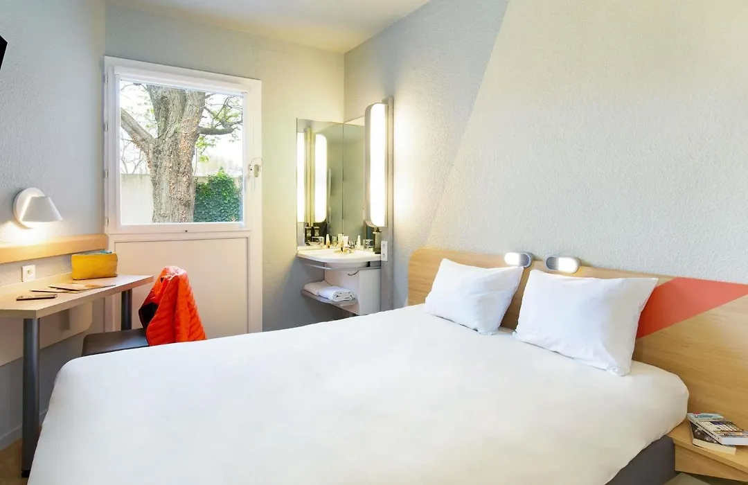Ibis Budget Cavaillon-1