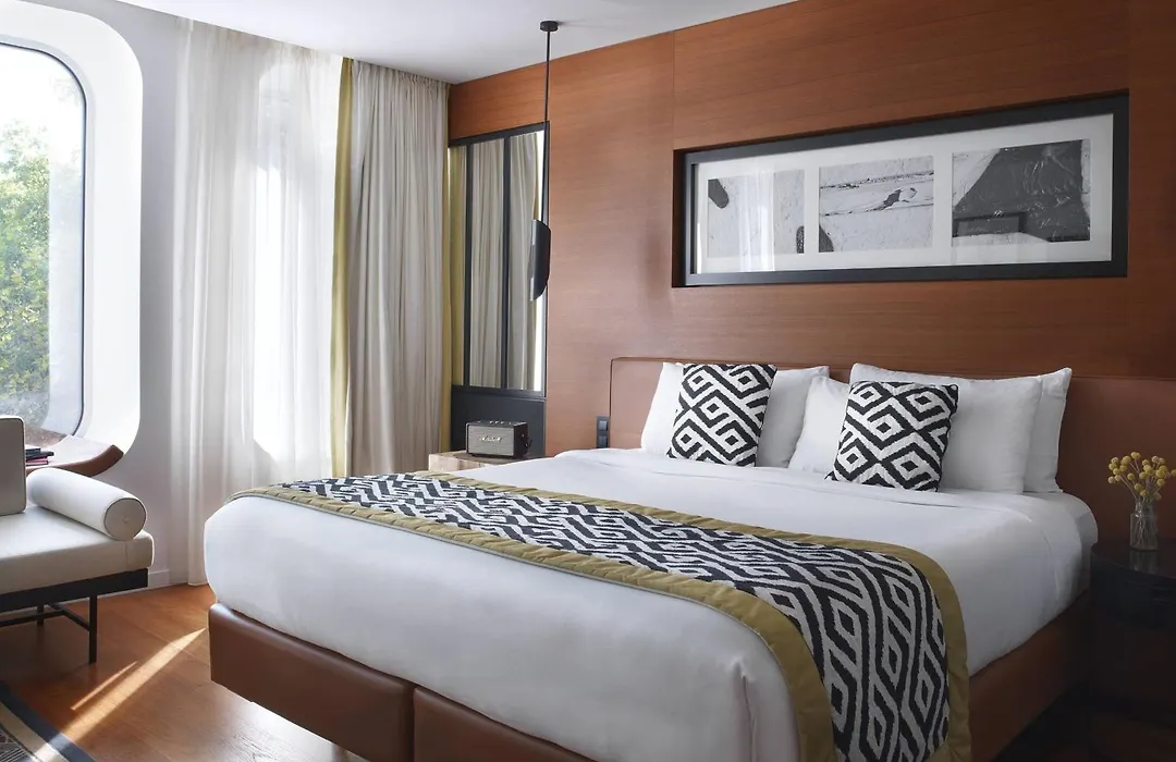 Renaissance Paris Republique Hotel & Spa-1