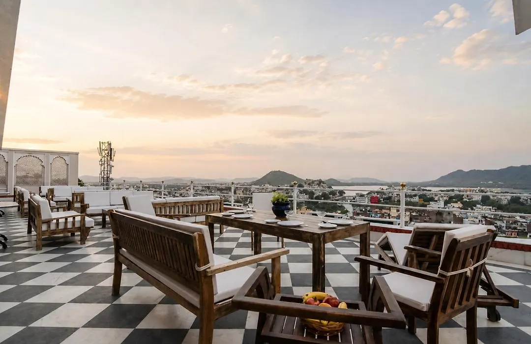 Raj Kuber - A Boutique Lake View Hotel-1