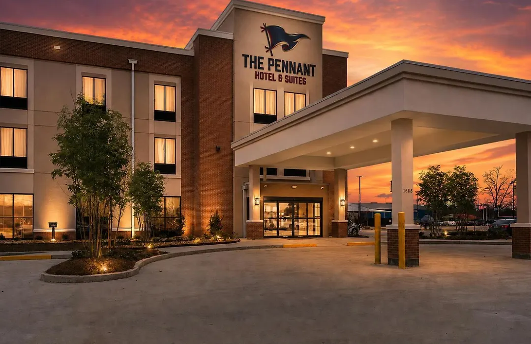 Pennant Hotel & Suites-1