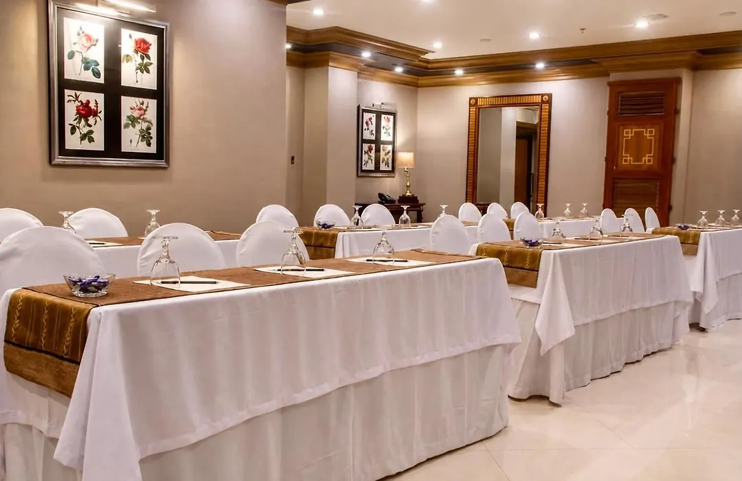 Herald Suites Polaris-1