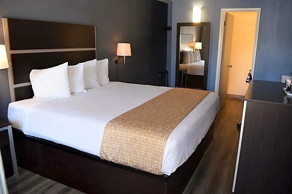 Travelodge By Wyndham San Francisco Central-1