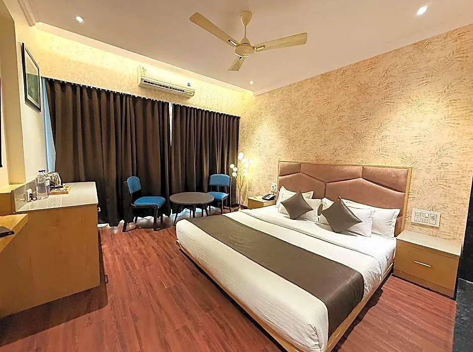 Hotel Kb'S Grand-1