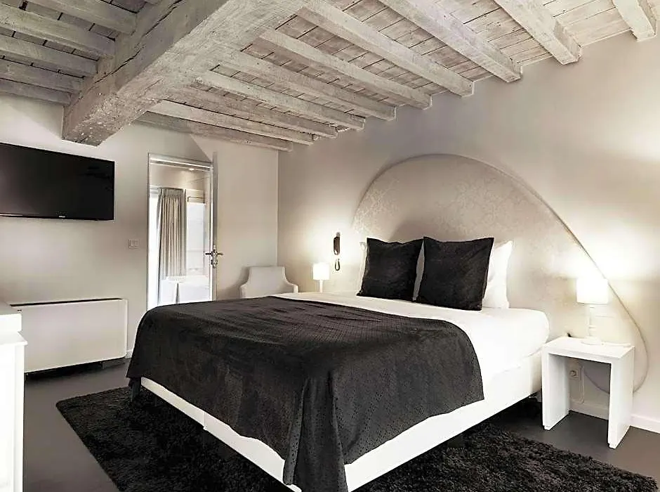 Hotel Harmony-1