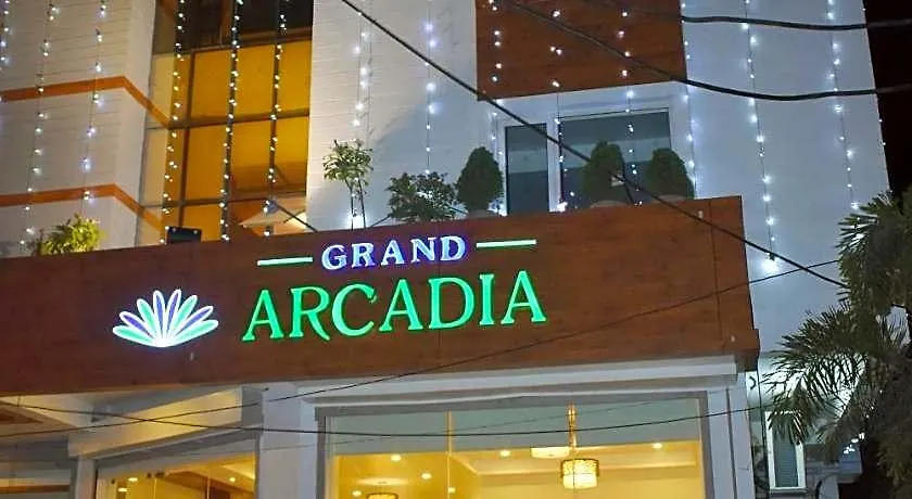Grand Arcadia-1