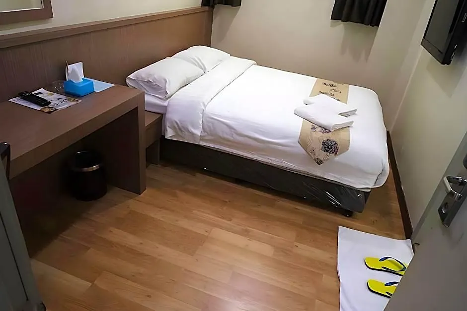 Home Hotel Labuan-1