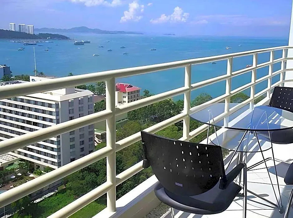 Vtsix Condo Rentals At View Talay 6 Pattaya-1
