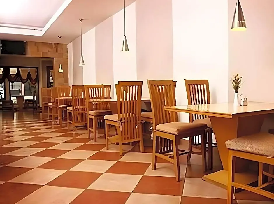 Hotel Prapancha-1
