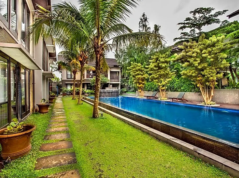 Summer Hill Private Villas & Family Hotel-1