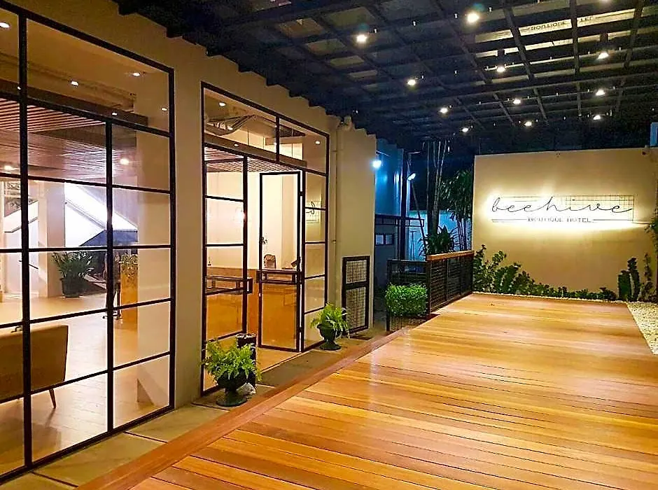 Beehive Boutique Hotel-1