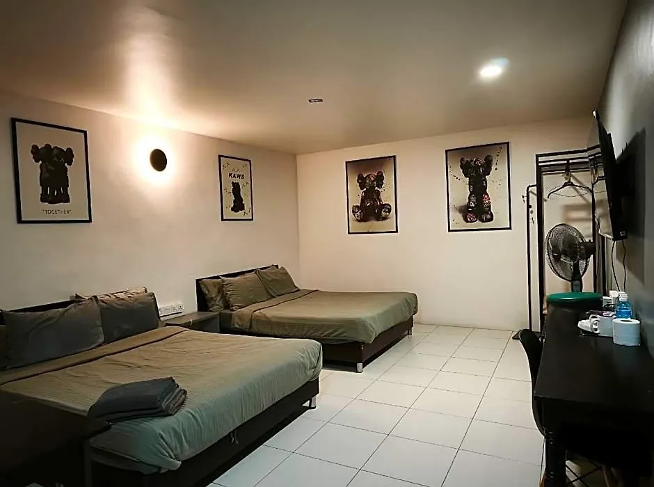 Live Com Hotel-1