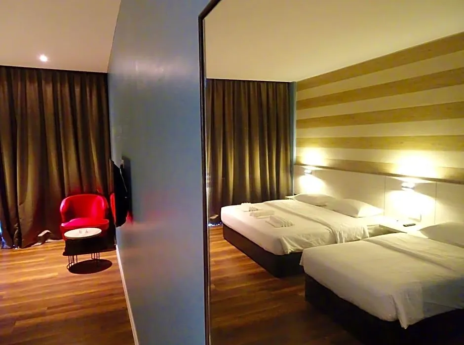 Bayfront Hotel-1