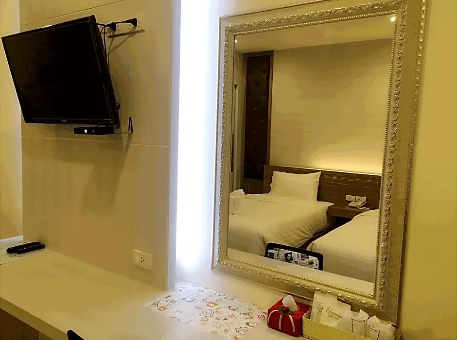Chansuda Lake View Hotel-1