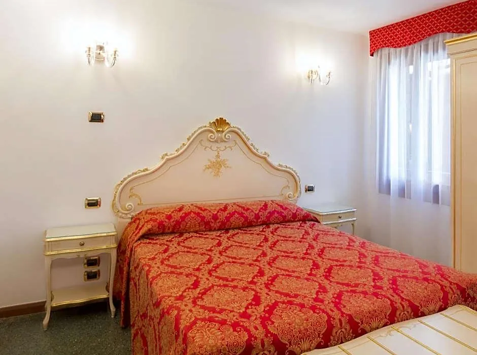 Hotel Leonardo-1