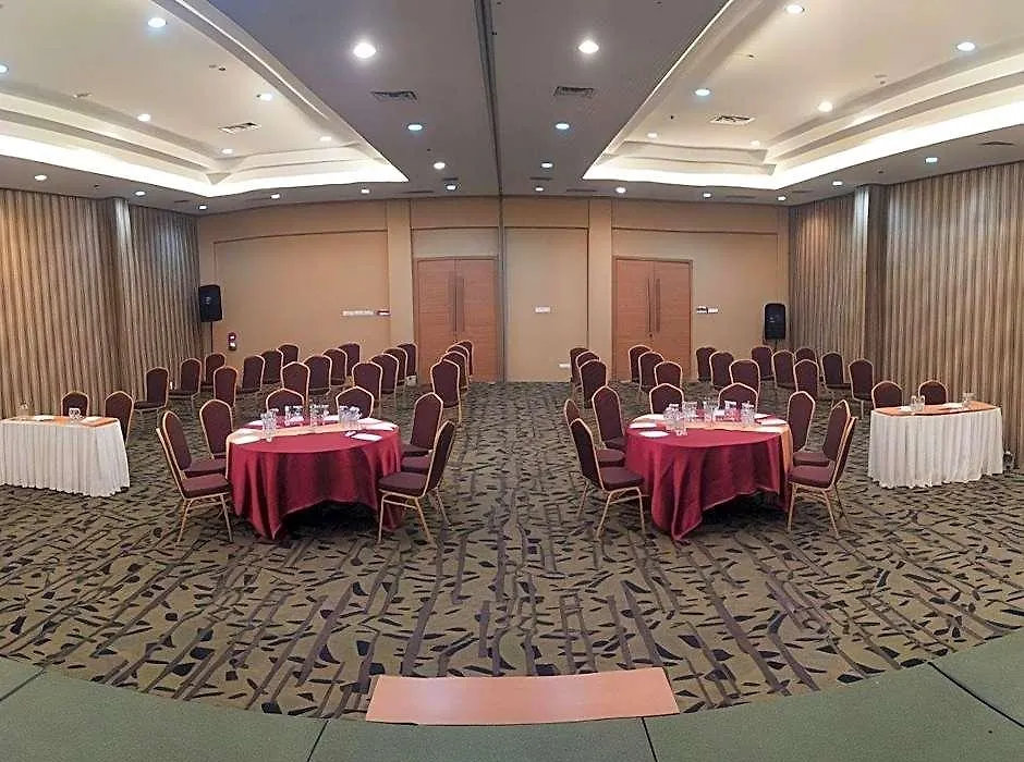 Maxone Hotel Vivo Palembang-1