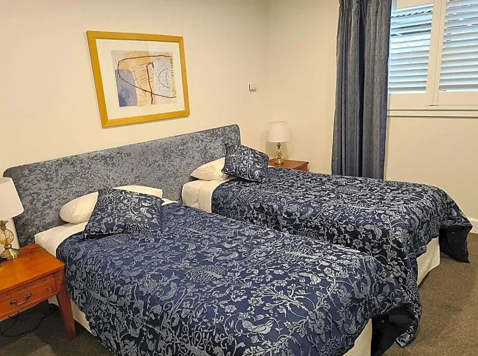 Moore Park Apartments-1