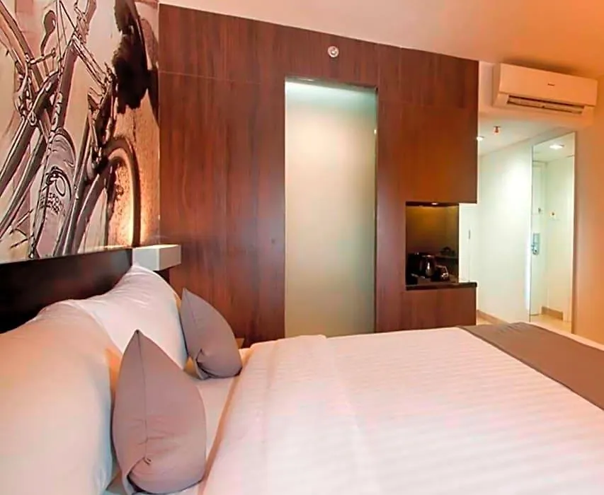 Hotel Neo Mangga Dua Square-1