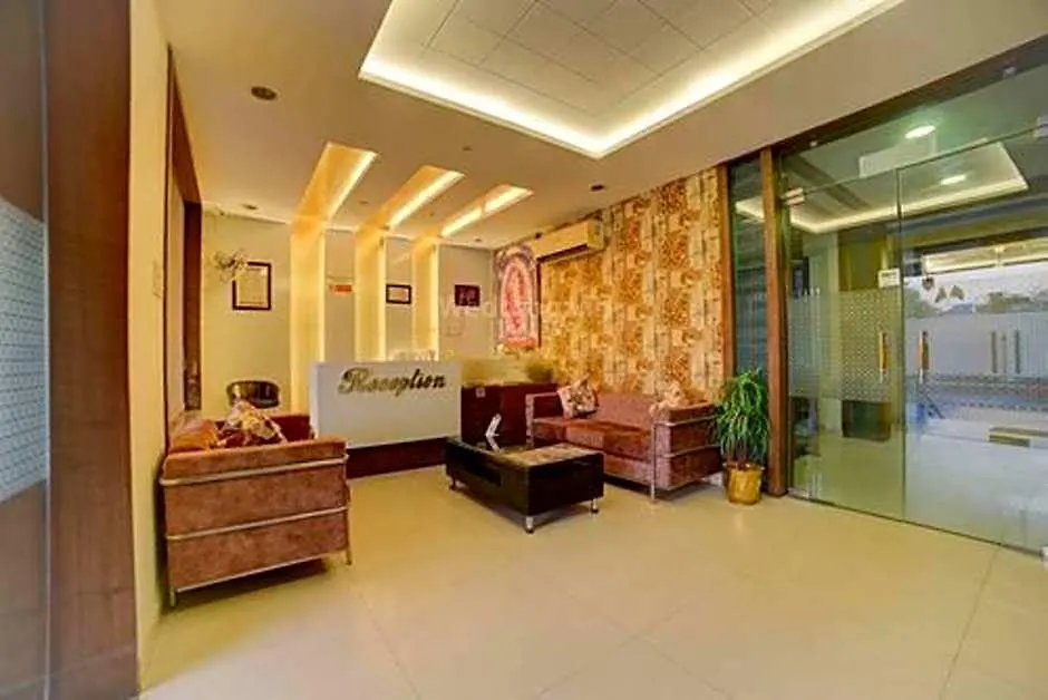 Hotel Om Sai Palace-1