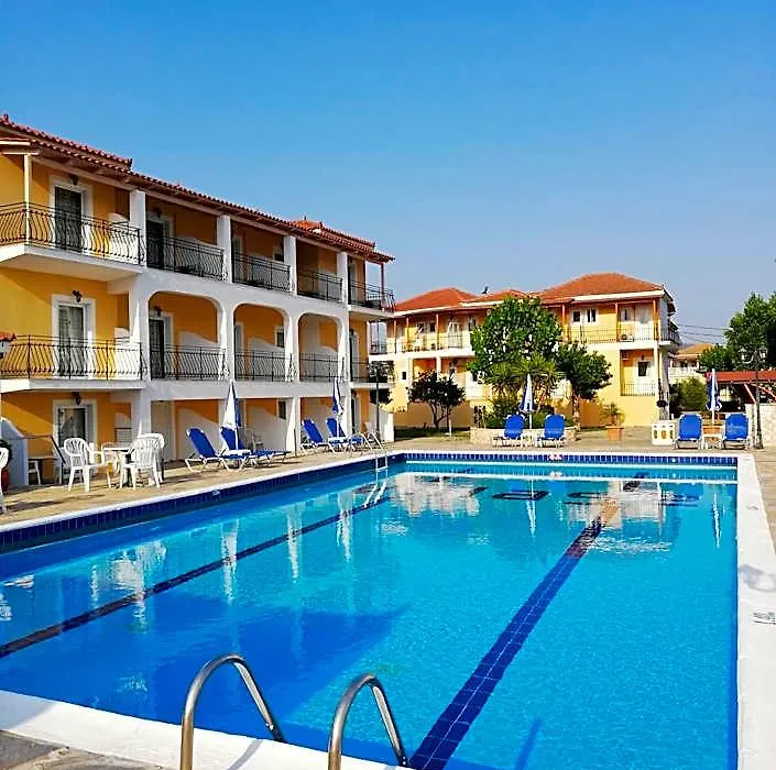 Village Inn Studios & Family Apartments-1