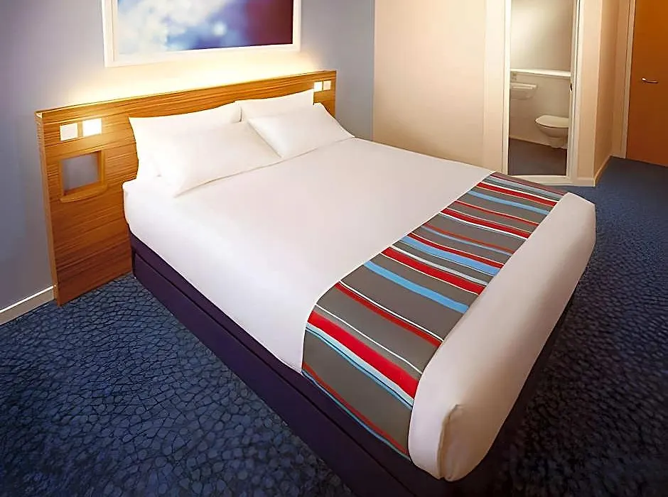 Travelodge Stratford Upon Avon-1