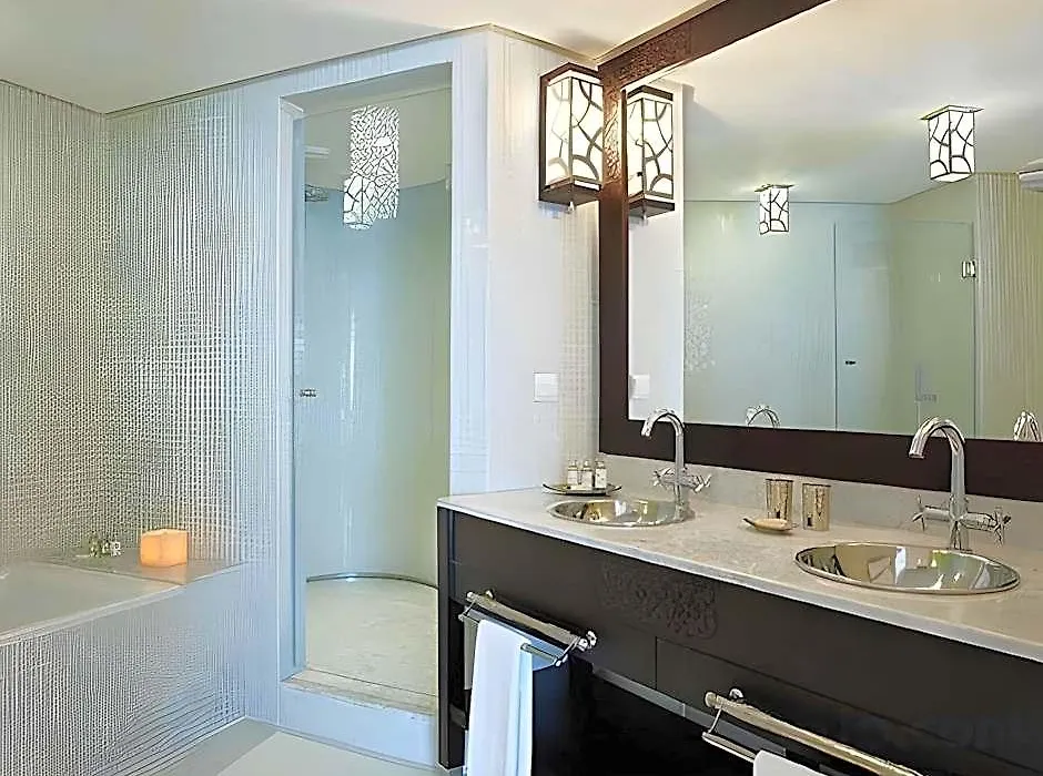 Boutique Hotel La Renaissance - Adults Only-1