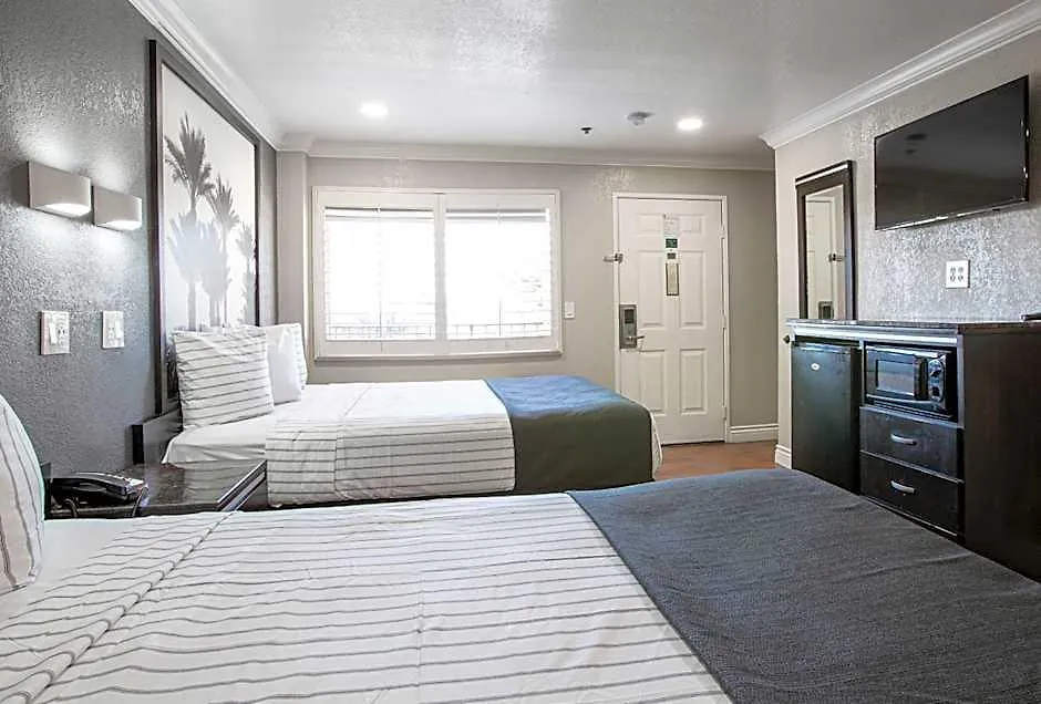 Super 8 By Wyndham Inglewood/Lax/La Airport-1