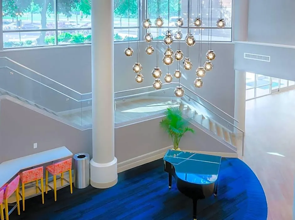 Holiday Inn Newport News - Hampton By Ihg-1