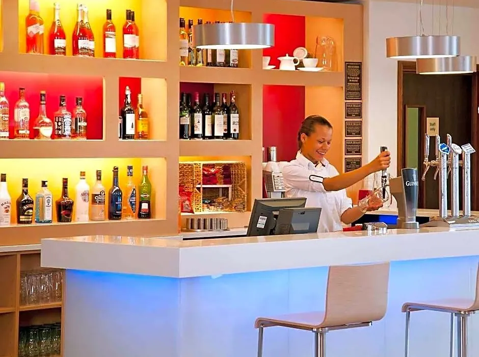 Ibis Gloucester-1
