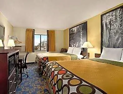 Super 8 By Wyndham Carlsbad-1
