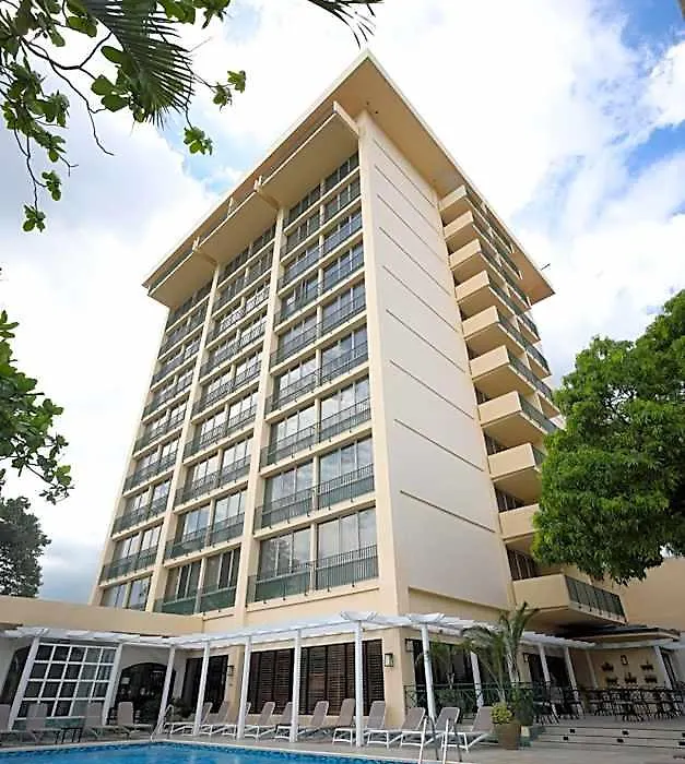 Courtleigh Hotel & Suites-1