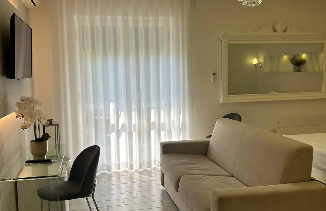 Maison De Luxe-1