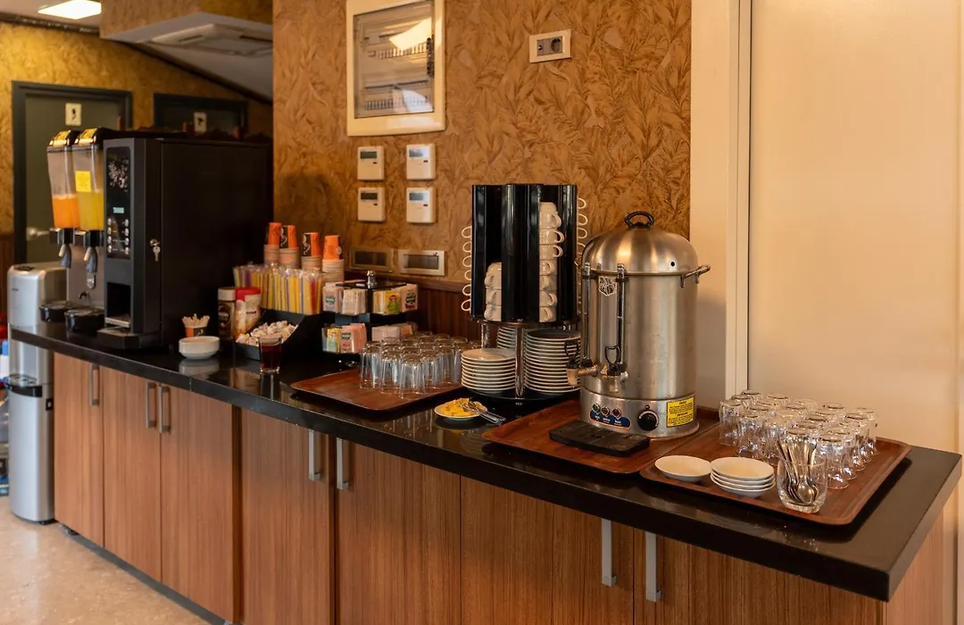 Eliza Hotel-1