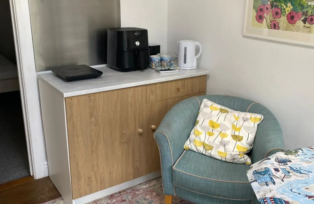 Bridport Garden Suite-1