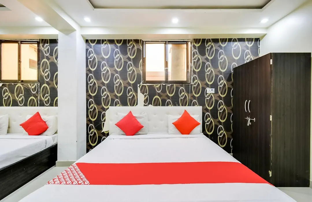 Oyo Hotel Amber Palace-1