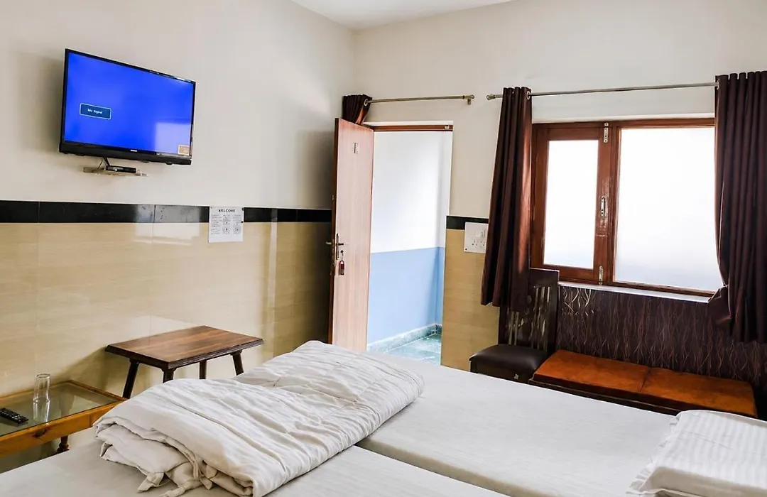 Hotel Goverdhan - Walking To Raja Ki Mandi Railway And 3Km From Isbt-1