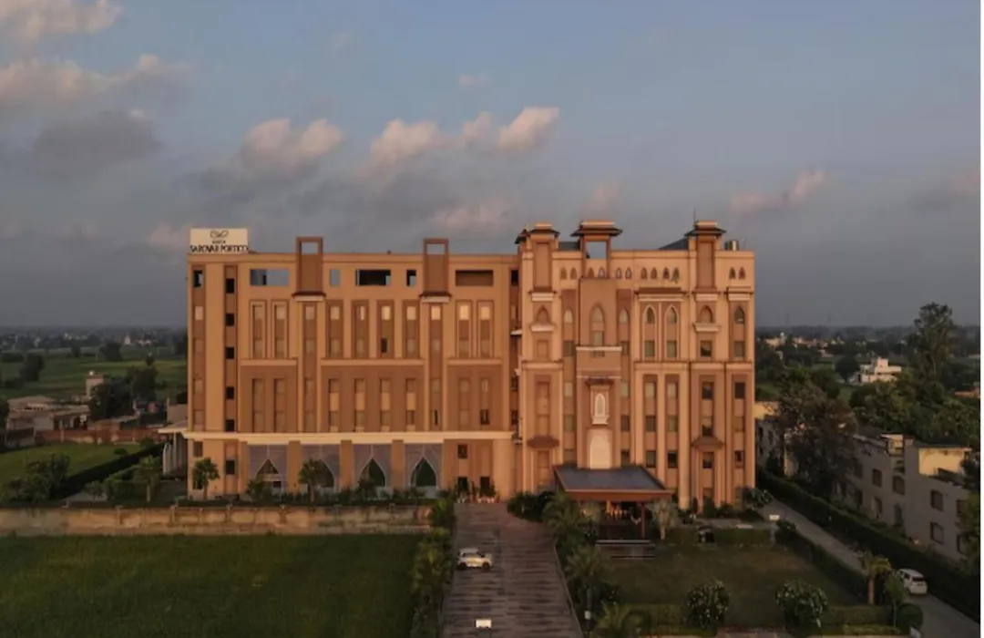 Geeta Sarovar Portico, Panipat-1