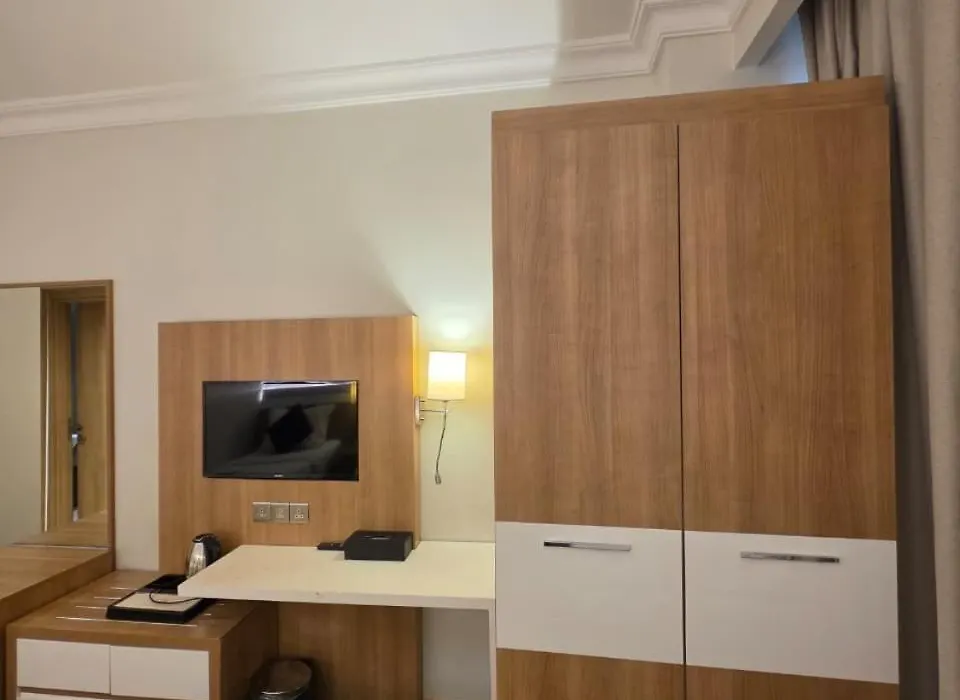 Al Madina Golden Hotel-1