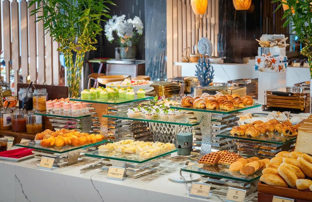Le Sands Oceanfront Danang Hotel-1
