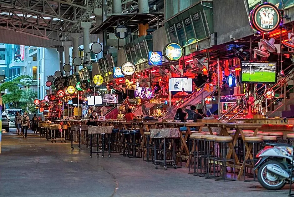 Hip Hostel Patong-1