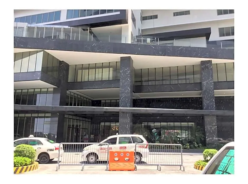 Capital O 804 The Residences At Bonifacio Civic Center-1