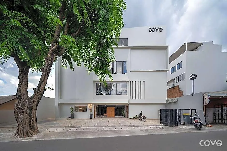 Cove Urbanier-1