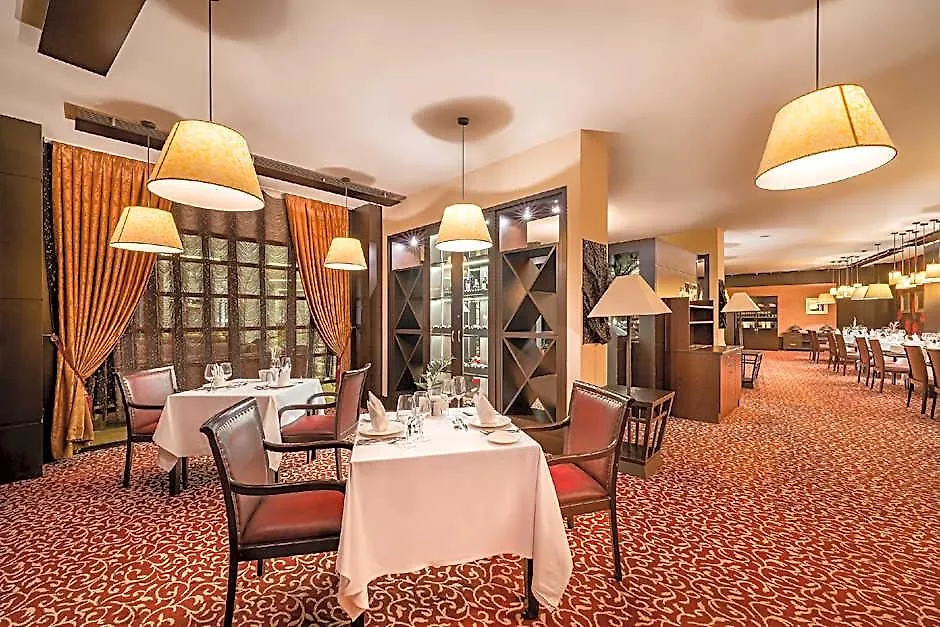 Gravel Hotels Select-1