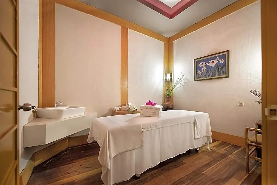 Gravel Hotels Select-1