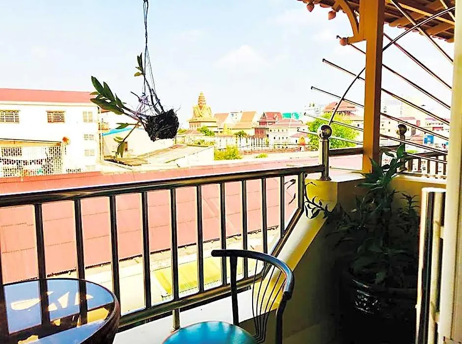 Fancy Guest House-1