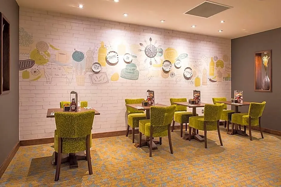 Premier Inn London Edmonton-1